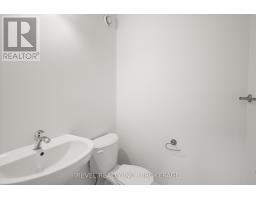 Kitchen - 1075 Barrow Avenue, Kingston, ON K7M0K5 Photo 5