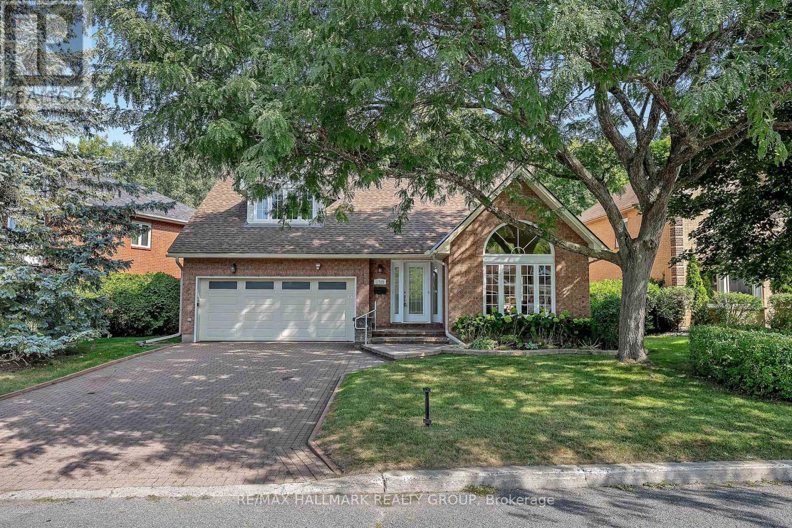 1725 Autumn Ridge Drive