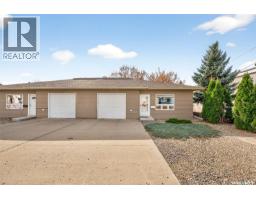 Kitchen - 551 B Caribou Street W, Moose Jaw, SK S6H2K4 Photo 2