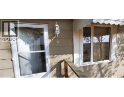 1809 Progress Avenue, Vanguard, SK S0N2V0 Photo 5