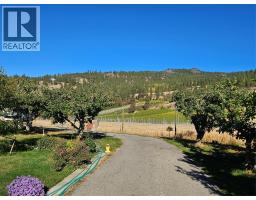 4pc Bathroom - 1340 Todd Road, Penticton, BC V2A8T6 Photo 4