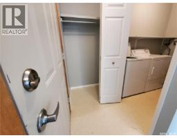 Living room - 1508 Armada Street, Vanguard, SK S0N2V0 Photo 2