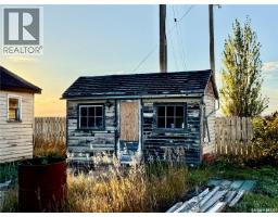 Living room - 100 Main Street, Aylesbury, SK S0G0B0 Photo 3