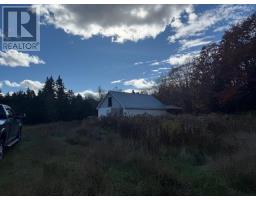 677 Maki Rd, Sault Ste Marie, ON P6A6K4 Photo 4
