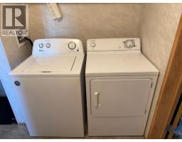 Eat in kitchen - 7921 97 Avenue, Peace River, AB T8S1W6 Photo 5