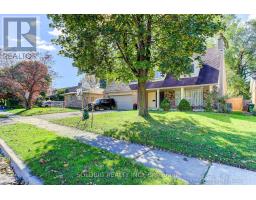 Living room - 8 Haslemere Avenue, Brampton, ON L6W2X4 Photo 4