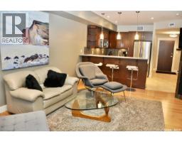 Kitchen - 206 1132 College Drive, Saskatoon, SK S7N0W2 Photo 4