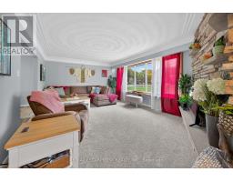 Kitchen - 7082 Rainham Road, Haldimand, ON N1A2W8 Photo 5