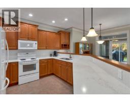 Studio - 236 Virginia Dr, Campbell River, BC V9W8H7 Photo 4