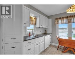 2pc Bathroom - 637 Wilkesport Line, Sombra, ON N0P2H0 Photo 5