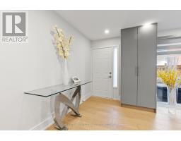 Kitchen - 146 Milestone Crescent, Aurora, ON L4G3M2 Photo 3