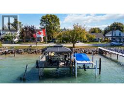 4pc Bathroom - 4256 St Clair Pkwy Parkway, Port Lambton, ON N0P2B0 Photo 5