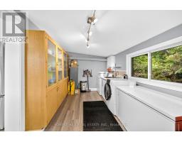 Bedroom - 1031 Wisker Avenue, Innisfil, ON L0L1C0 Photo 5