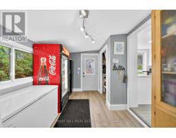 Family room - 1031 Wisker Avenue, Innisfil, ON L0L1C0 Photo 4