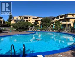 Foyer - 714 Riverside Avenue Unit 44, Sicamous, BC V0E2V1 Photo 2