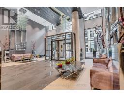 Kitchen - 1004 9205 Yonge Street, Richmond Hill, ON L4C1V5 Photo 3