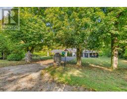 Primary Bedroom - 8 Oak Drive, Puslinch, ON N0B2J0 Photo 2