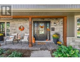Bedroom 4 - 94 Dorchester Drive, Grimsby, ON L3M1A8 Photo 3