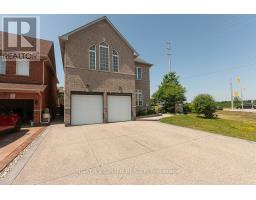 Bedroom - 2 Yellow Avens Boulevard, Brampton, ON L6R0R5 Photo 2