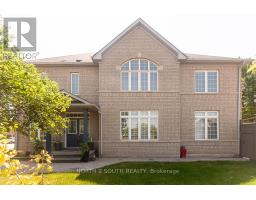 Living room - 2 Yellow Avens Boulevard, Brampton, ON L6R0R5 Photo 5