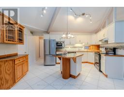 Kitchen - 1564 Honey Harbour Road, Georgian Bay, ON L0K1S0 Photo 5