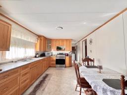 358 Veterans Assiniboine Street, Oak Lake, MB R0M1P0 Photo 5