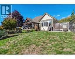 5005 Bay Road, Sechelt, BC V7Z0E9 Photo 4