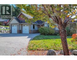 5005 Bay Road, Sechelt, BC V7Z0E9 Photo 2