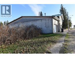 200 206 Railway Avenue, Codette, SK S0E0P0 Photo 3