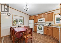 Primary Bedroom - 436 Hydro Road, Clearwater, BC V0E1N1 Photo 5