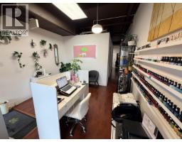 8073 Confidencial, Image 3