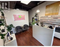 8073 Confidencial, Image 2