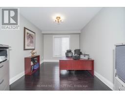 Bedroom 5 - 18 Wyndance Way, Uxbridge, ON L9P0B8 Photo 3