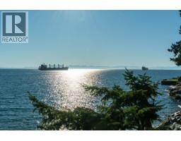 3248 Marine Drive, West Vancouver, BC V7V1M7 Photo 2