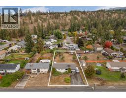 Kitchen - 4485 Wasilow Road, Kelowna, BC V1W1R7 Photo 2