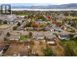 Living room - 4485 Wasilow Road, Kelowna, BC V1W1R7 Photo 3
