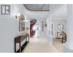 Family room - 49 Humber Forest Court, Vaughan, ON L4H1N3 Photo 4