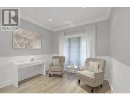 Kitchen - 49 Humber Forest Court, Vaughan, ON L4H1N3 Photo 5