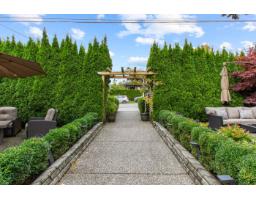 1170 Dolphin Street, White Rock, BC V4B4G8 Photo 4