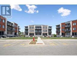 Living room - 34 10 South Creek Drive, Kitchener, ON N2R1N3 Photo 2