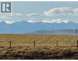 40 Street East, Rural Foothills County, AB T1V1P3 Photo 2