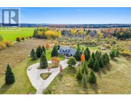 Living room - 286194 County Road, Mono, ON L9W6P6 Photo 4