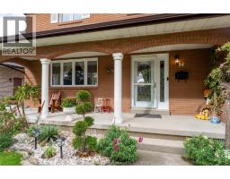 4pc Bathroom - 7 Balmoral Road, Chatham, ON N7L4P7 Photo 4