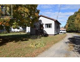Dining room - 252 Youngfox Rd, Blind River, ON P0R1B0 Photo 2