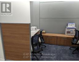 204 5250 Solar Drive, Mississauga, ON L4W5M8 Photo 4