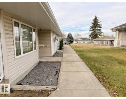 Kitchen - 4 4548 Madsen Av, Drayton Valley, AB T7A1N8 Photo 2