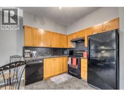 Kitchen - 1873 Country Club Drive Unit 2305, Kelowna, BC V1V2W6 Photo 4