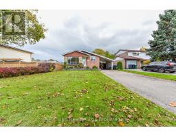 Living room - 38 Welbeck Drive, Brampton, ON L6X2L1 Photo 3