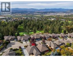 4pc Bathroom - 3431 Camelback Drive, Kelowna, BC V1Z8A8 Photo 5