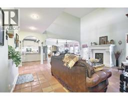 Living room - Township Road 250, Rural Wheatland County, AB T1P0K6 Photo 5